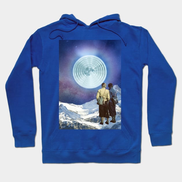 Have you seen the Moon last night? Hoodie by montagealabira